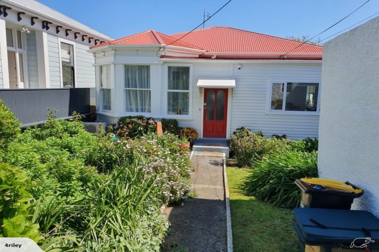 Photo of property in 30 Hiropi Street, Newtown, Wellington, 6021