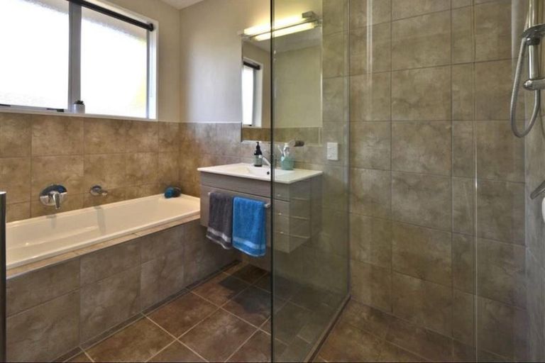 Photo of property in 28 Shannon Place, Belfast, Christchurch, 8051