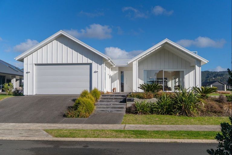 Photo of property in 26 Awatea Drive, Whitianga, 3510