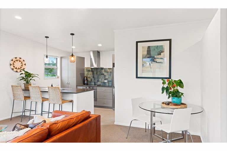 Photo of property in 2 Beachcomber Road, Mangawhai Heads, Mangawhai, 0505