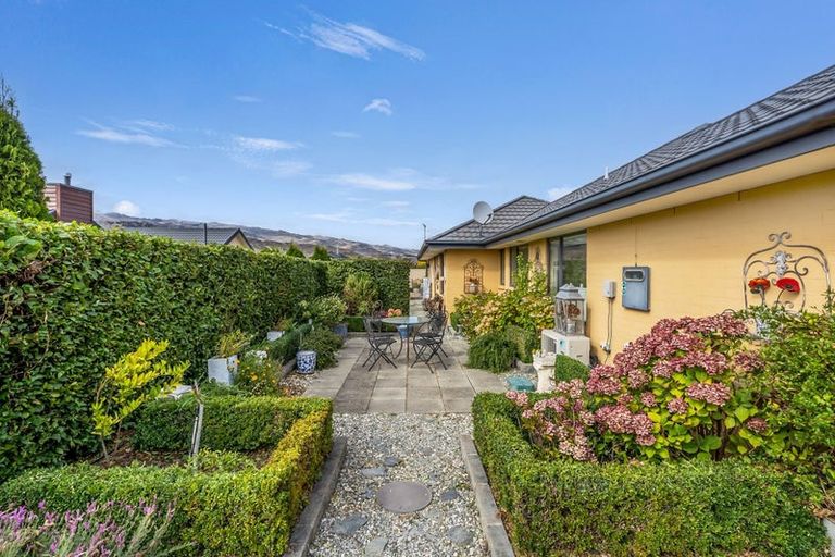 Photo of property in 10 Ethereal Crescent, Mount Pisa, Cromwell, 9383