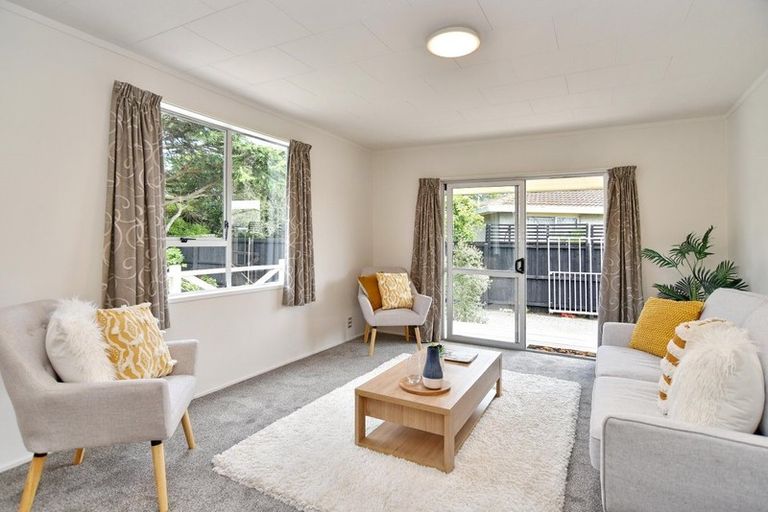 Photo of property in 1/24a Medina Crescent, Parklands, Christchurch, 8083