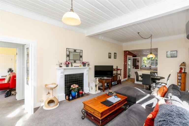 Photo of property in 18 Bracken Street, New Plymouth, 4310