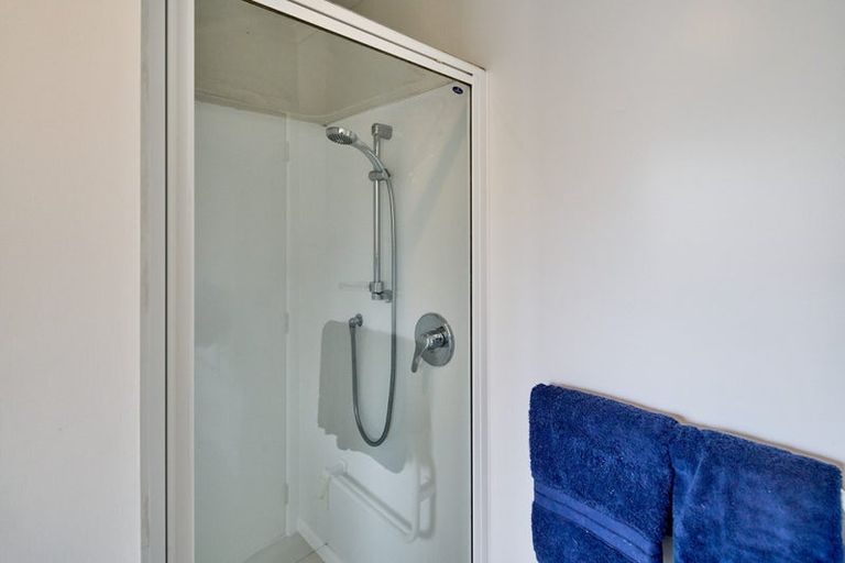 Photo of property in 9b Hinau Street, Tawa, Wellington, 5028