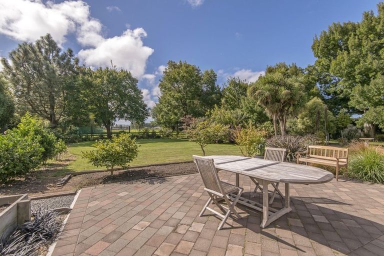 Photo of property in 21 Mcsaveneys Road, Marshland, Christchurch, 8051