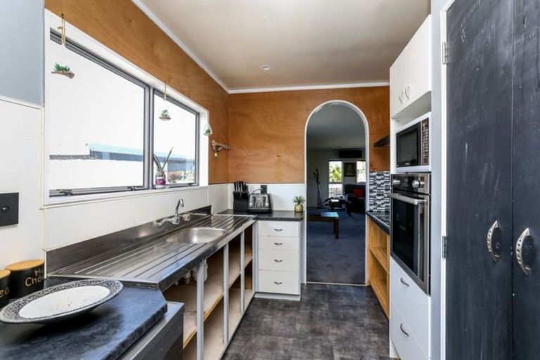 Photo of property in 21 Tuiti Street, Waitara, 4320