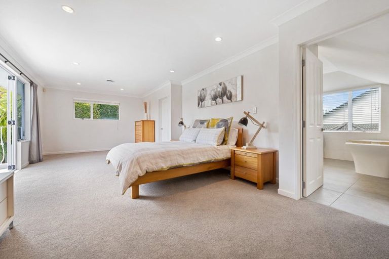 Photo of property in 38 Anaheim Boulevard, Shamrock Park, Auckland, 2016