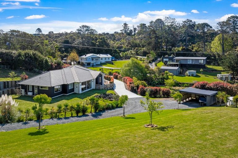 Photo of property in 5b Hobbs Road, Matakatia, Whangaparaoa, 0930