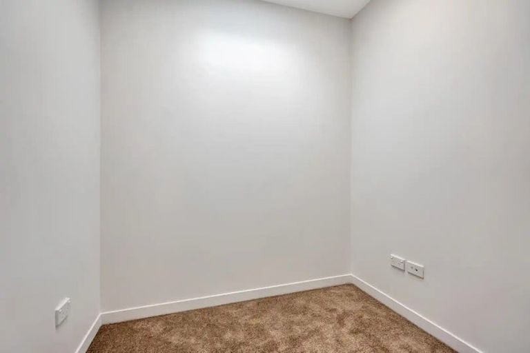 Photo of property in 5/24 Tomo Street, New Lynn, Auckland, 0600