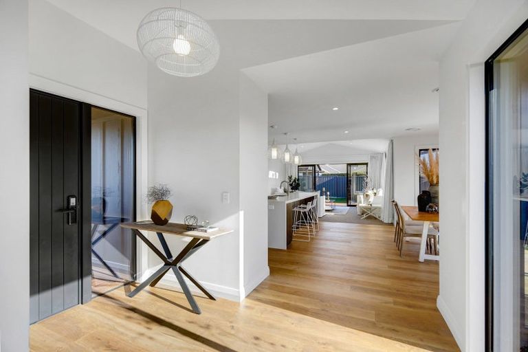 Photo of property in 16 Rich Rise, Havelock North, 4130