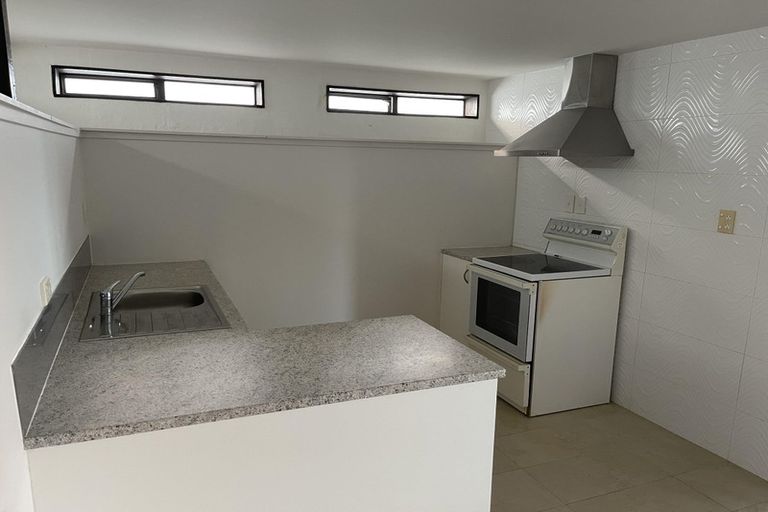 Photo of property in 245 Sunset Road, Sunnynook, Auckland, 0632