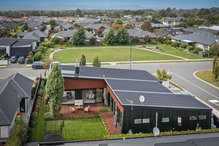 Photo of property in 2 Wallace Crescent, Prebbleton, 7604