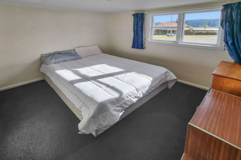 Photo of property in 13 Main Road, Fox Glacier, 7886