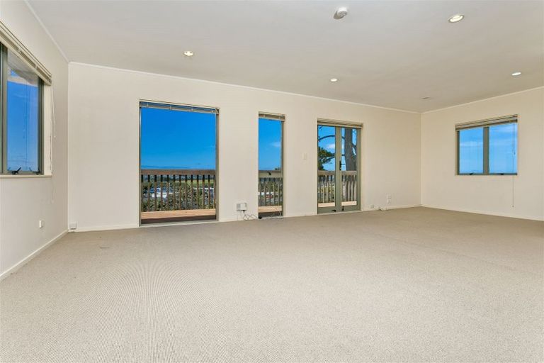 Photo of property in 726b East Coast Road, Pinehill, Auckland, 0632