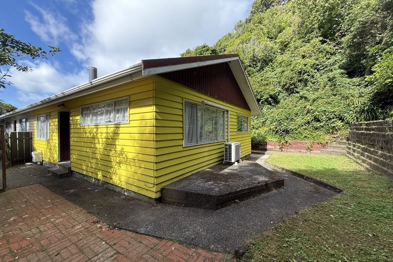 Photo of property in 5a Magnolia Grove, Maungaraki, Lower Hutt, 5010