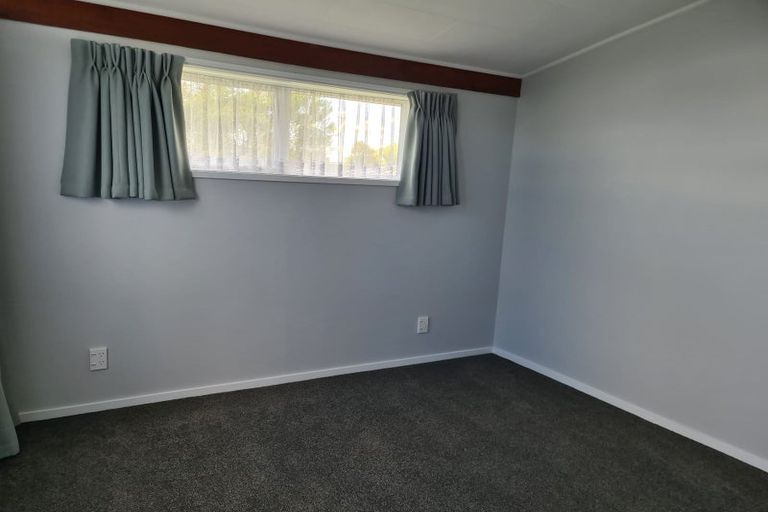 Photo of property in 2 Drury Street, Cloverlea, Palmerston North, 4412