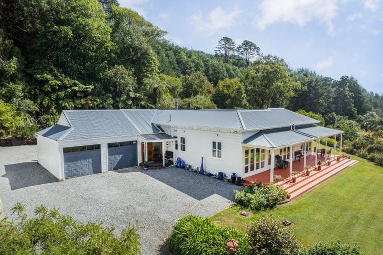 Photo of property in 158 Mangaone Road, Hautere, Otaki, 5582