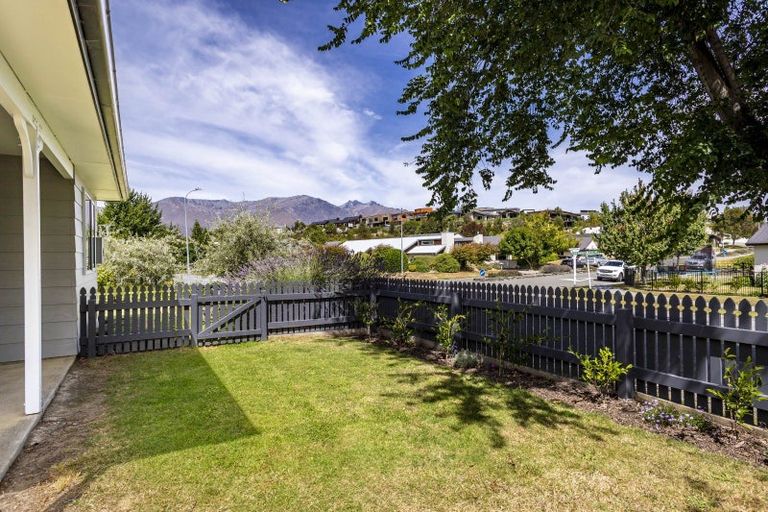 Photo of property in 75 Centennial Avenue, Arrowtown, 9302