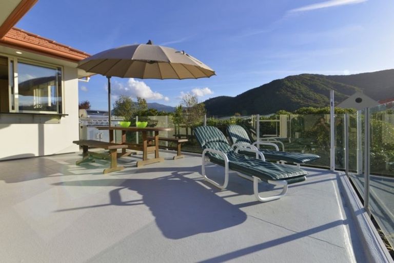 Photo of property in 289g Waikawa Road, Waikawa, Picton, 7220