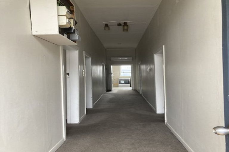 Photo of property in 11 Rua Street, Lyall Bay, Wellington, 6022