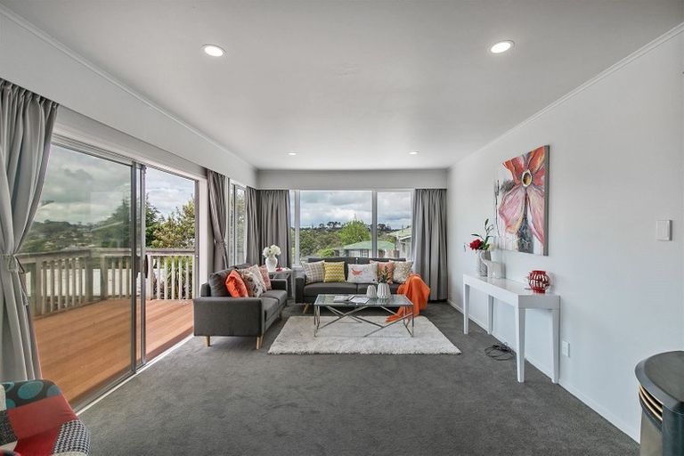 Photo of property in 52 Sycamore Drive, Sunnynook, Auckland, 0620