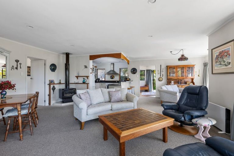 Photo of property in 1 Moana Terrace, Snells Beach, 0920