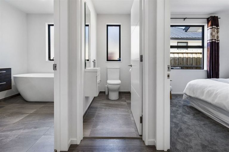 Photo of property in 11 El Patron Lane, Halswell, Christchurch, 8025