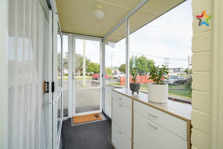 Photo of property in 52 Dipton Street, Kingswell, Invercargill, 9812