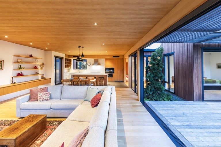 Photo of property in 35 Poynder Avenue, Merivale, Christchurch, 8014