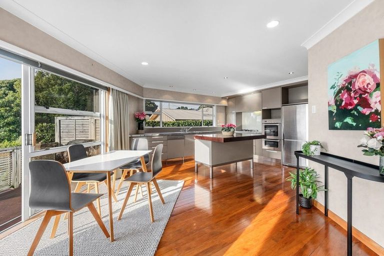 Photo of property in 410 Devon Street West, Lynmouth, New Plymouth, 4310