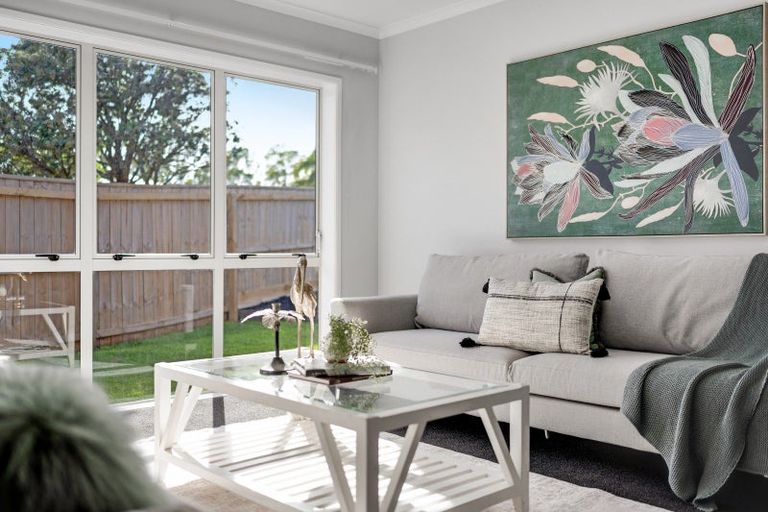 Photo of property in 6 Shrule Place, East Tamaki, Auckland, 2013