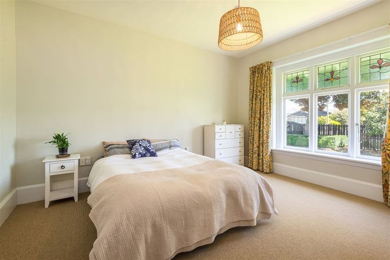 Photo of property in 2/128 Weston Road, St Albans, Christchurch, 8052