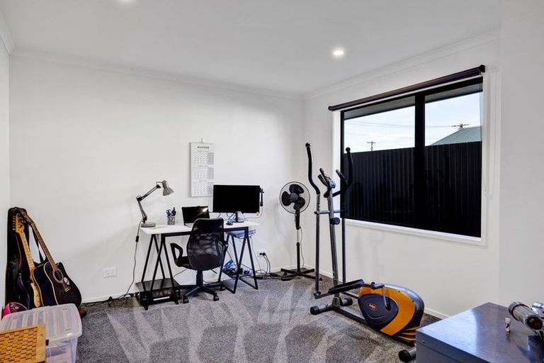 Photo of property in 69 Wilson Street, Hawera, 4610