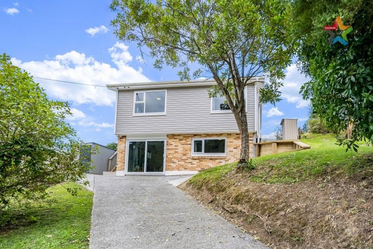 Photo of property in 11 Manor Drive, Stokes Valley, Lower Hutt, 5019