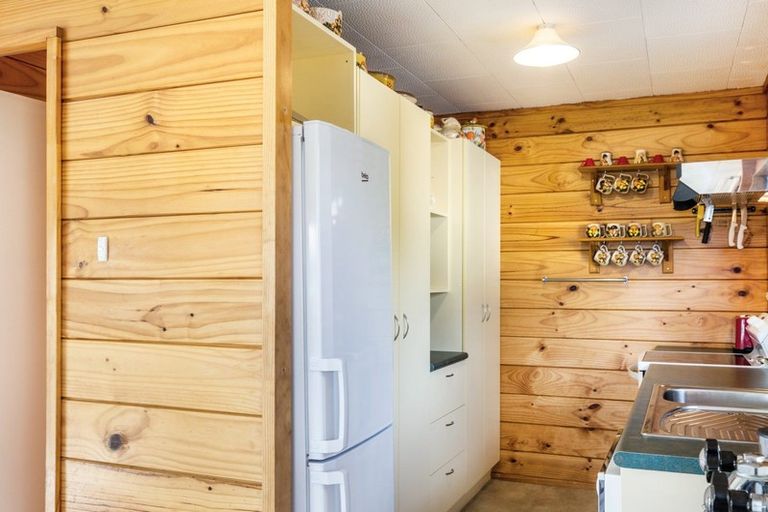 Photo of property in 17 Parerohi Grove, Kuratau, Turangi, 3381