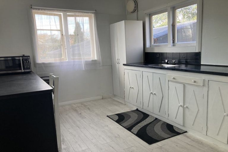 Photo of property in 3 Whakapaki Street, Urenui, 4375