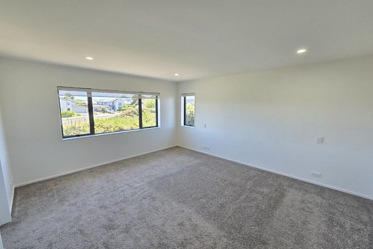 Photo of property in 11 Kuhanui Drive, Karaka, Papakura, 2113