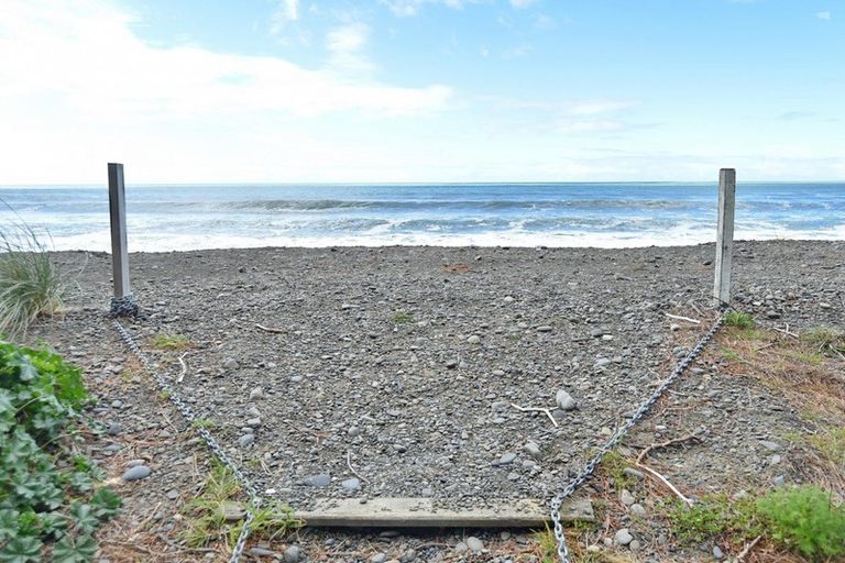 Photo of property in 31 Chamberlain Avenue, Amberley, 7481