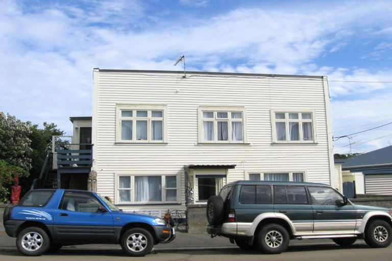 Photo of property in 7 Trent Street, Island Bay, Wellington, 6023