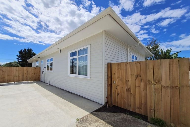 Photo of property in 9 Von Sturmer Street, Mangere East, Auckland, 2024