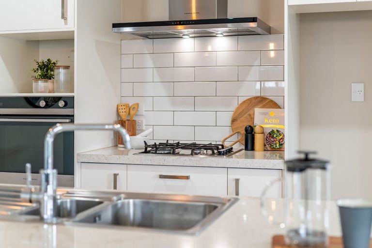 Photo of property in 22 Te Kaeaea Crescent, Wallaceville, Upper Hutt, 5018