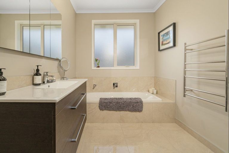 Photo of property in 30 Hei Esplanade, Whitianga, 3510