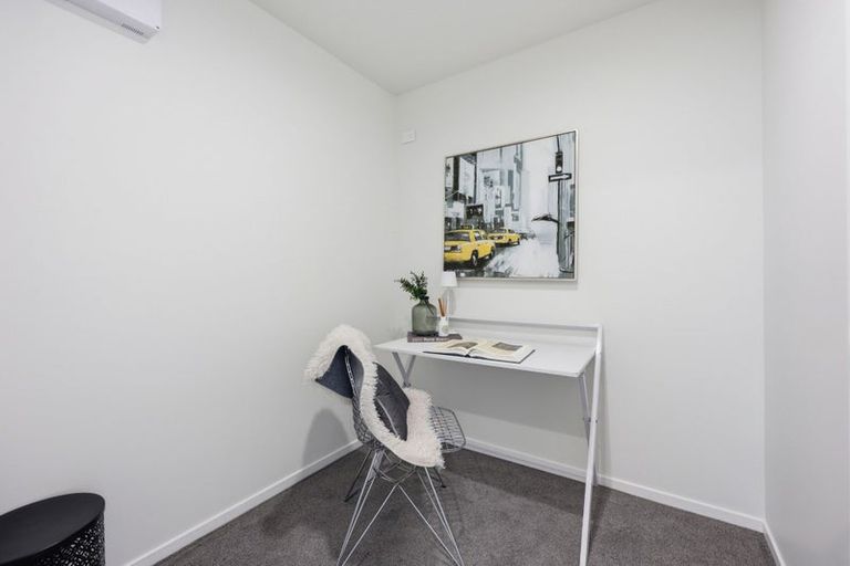 Photo of property in 23b Sorrel Crescent, Bucklands Beach, Auckland, 2012