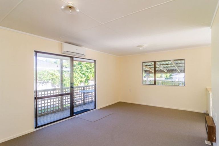 Photo of property in 49 Leinster Avenue, Raumati South, Paraparaumu, 5032