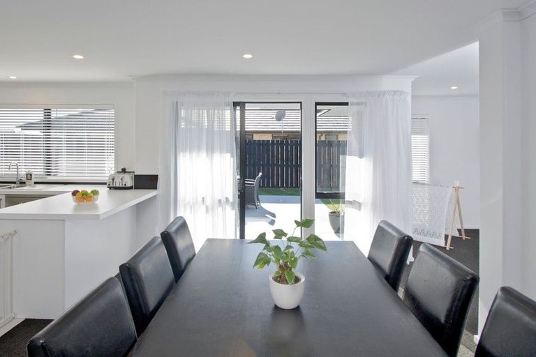 Photo of property in 39 Rainey Crescent, Papamoa Beach, Papamoa, 3118