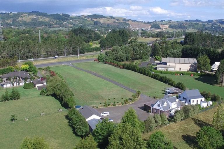 Photo of property in 613 Great South Road, Runciman, Drury, 2578