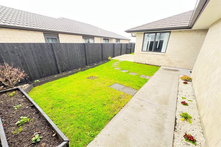 Photo of property in 61 Bert Wall Drive, Omokoroa, 3114