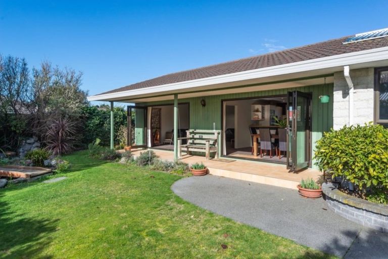 Photo of property in 47b Inwoods Road, Parklands, Christchurch, 8083