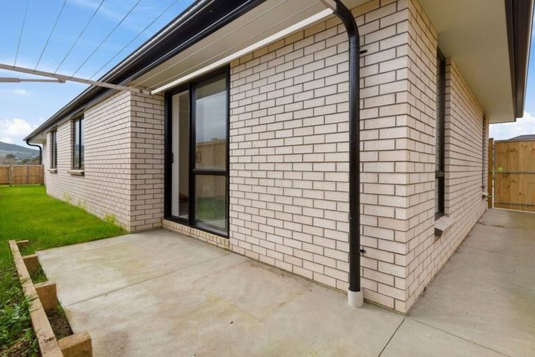 Photo of property in 2 Lippiatt Crescent, Pokeno, 2402