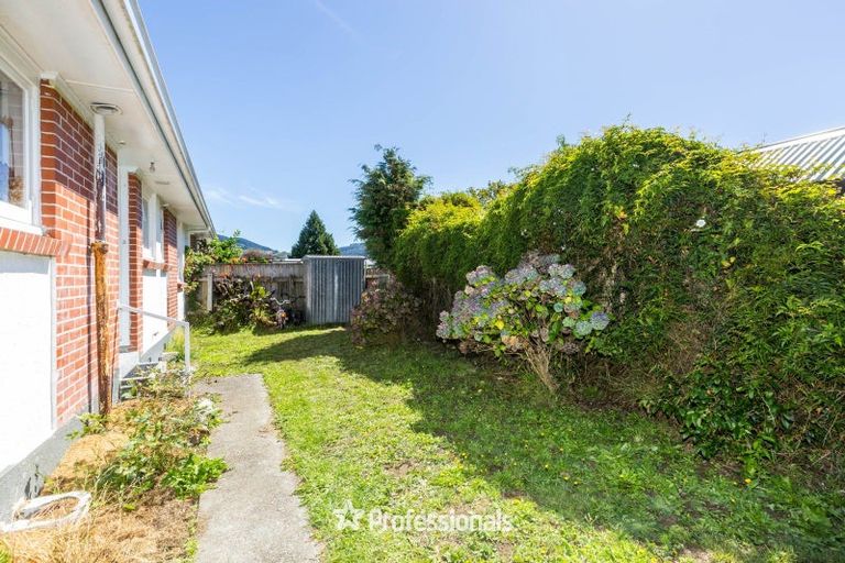 Photo of property in 2/10 Hildreth Street, Trentham, Upper Hutt, 5018